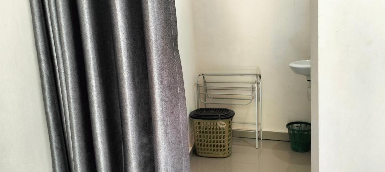 Kuta  Sakila Homestay מראה חיצוני תמונה